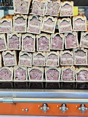 Pâté en croûte Foie gras de canard, porc, pistaché 
